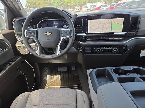 New 2026 Chevrolet Silverado 1500 LT w/ Z71 Off-Road Package AWD/4WD image 9