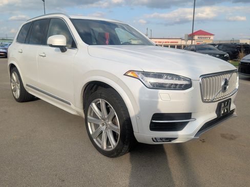 Used 2017 Volvo XC90 T6 Inscription w/ Vision Package image 1
