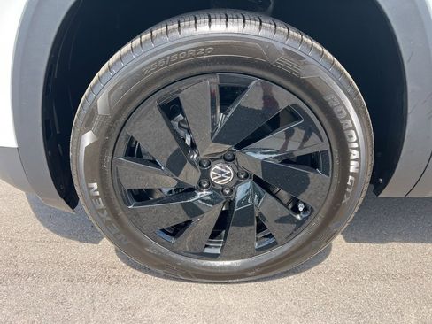 New 2026 Volkswagen Atlas SE FWD image 7