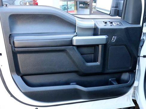 Used 2017 Ford F150 XLT w/ Equipment Group 302A Luxury AWD/4WD image 17