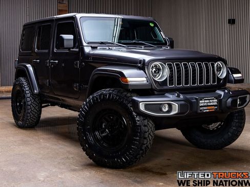 Used 2025 Jeep Wrangler Sahara w/ Technology Group image 1