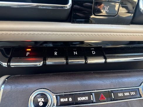 Used 2020 Lincoln Aviator Reserve w/ Equipment Group 202A image 19