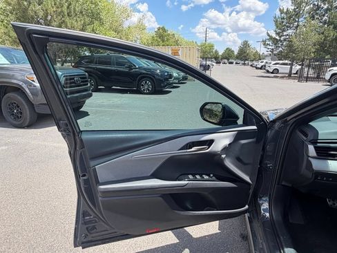 Used 2025 Toyota Camry SE w/ Convenience Package FWD image 20