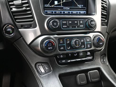 Used 2018 Chevrolet Suburban LT AWD/4WD image 18