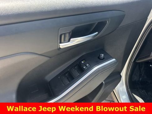 Used 2022 Toyota Highlander XLE image 20