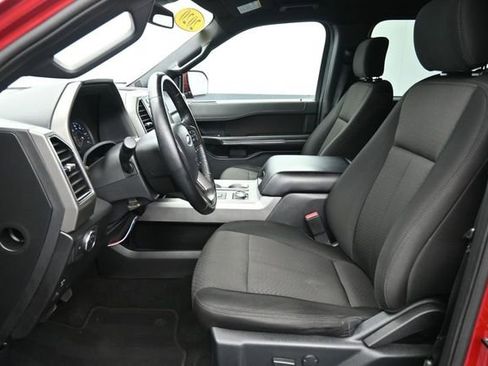 Used 2020 Ford Expedition XLT AWD/4WD image 25