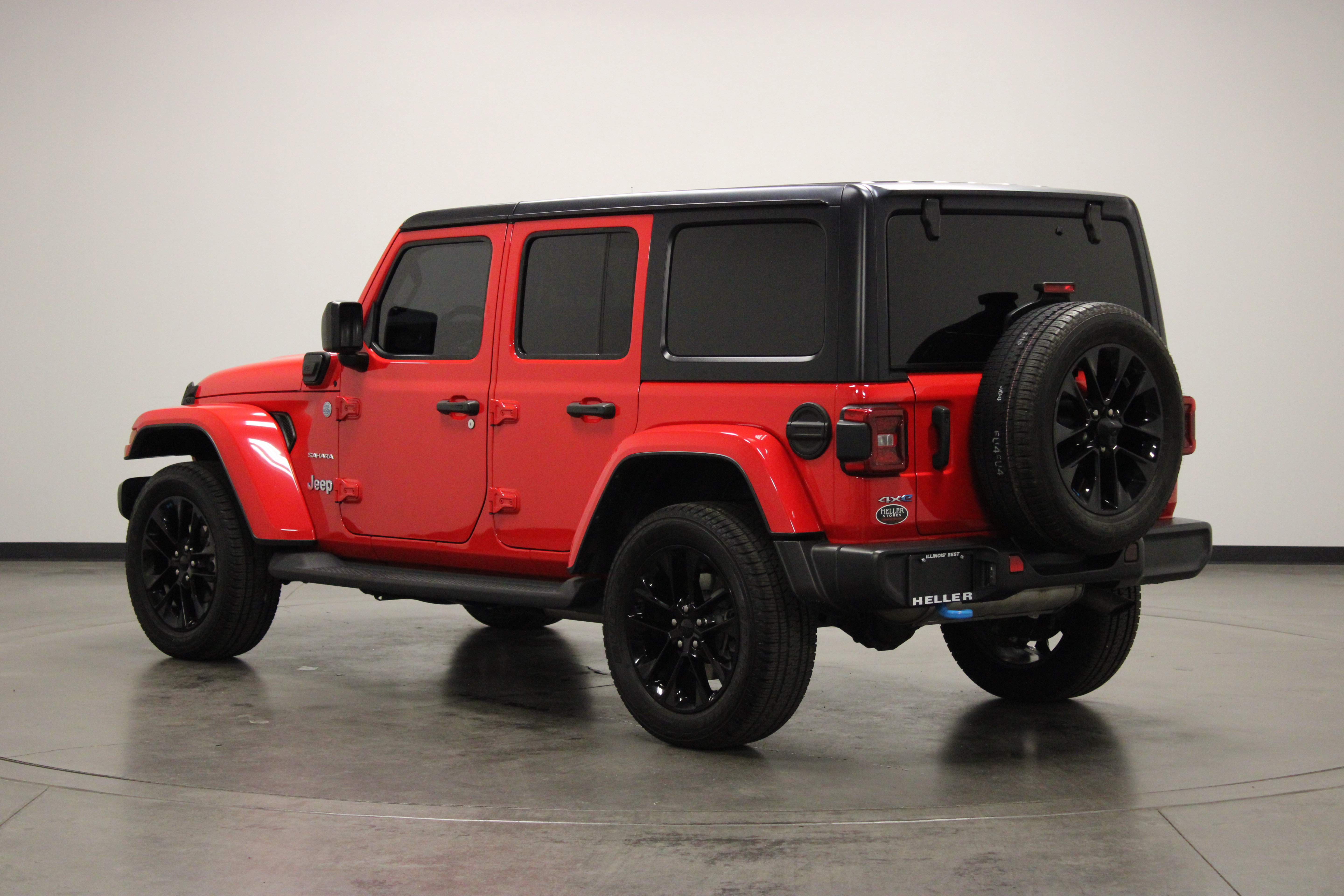 Used 2022 Jeep Wrangler Unlimited Sahara AWD/4WD image 6