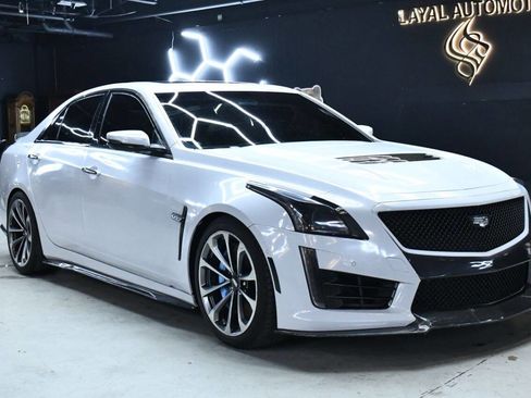 Used 2016 Cadillac CTS V w/ Luxury Package image 7