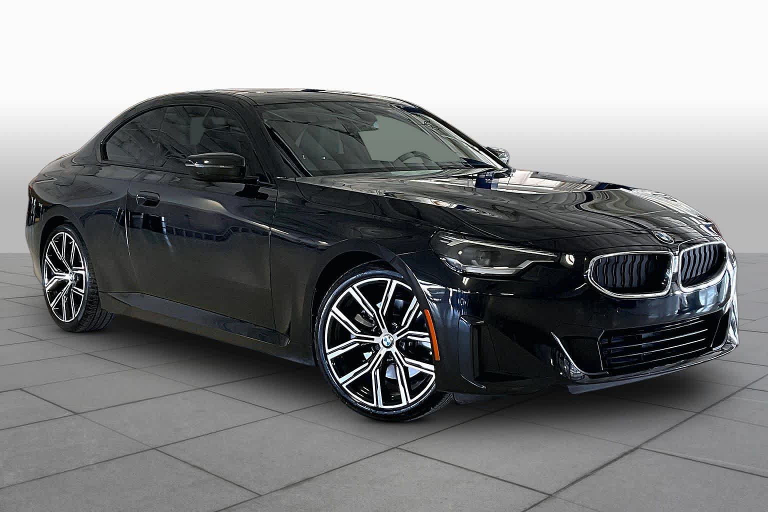 Used 2024 BMW 230i Coupe w/ Convenience Package RWD image 2