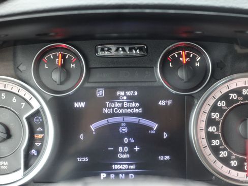 Used 2017 RAM 3500 Big Horn w/ Night Special Edition image 15