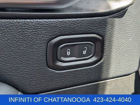 Used 2019 Jeep Wrangler Unlimited Sahara AWD/4WD image 29