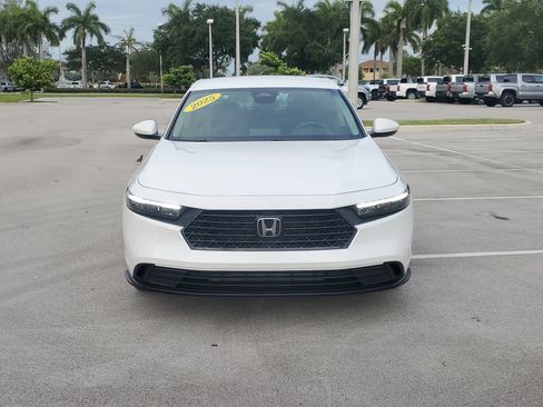 Used 2025 Honda Accord LX image 17