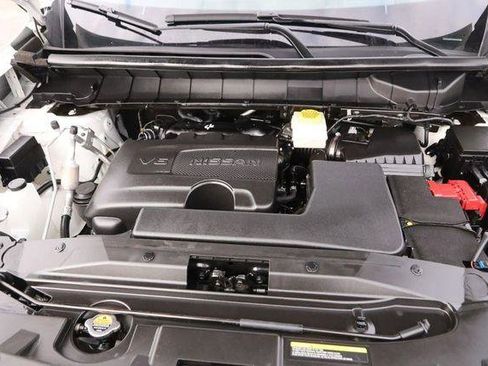 Used 2024 Nissan Pathfinder Platinum w/ Cargo Package image 32