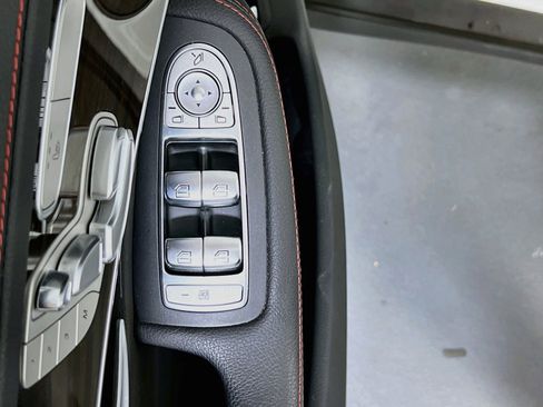 Used 2019 Mercedes-Benz GLC 43 AMG 4MATIC image 18