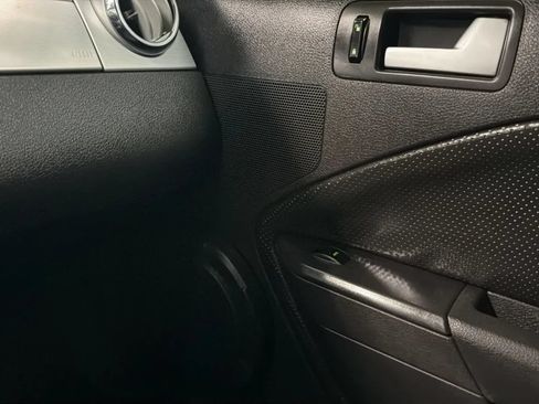 Used 2006 Ford Mustang GT Premium RWD image 16
