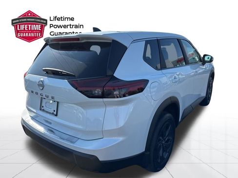 New 2026 Nissan Rogue SV FWD image 5