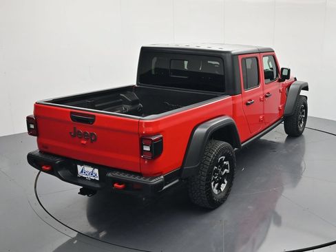 Used 2026 Jeep Gladiator Rubicon AWD/4WD image 32