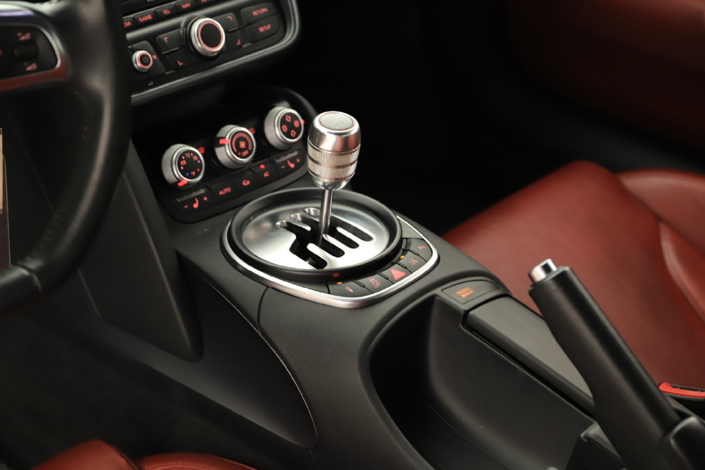 Used 2011 Audi R8 V10 AWD/4WD image 17