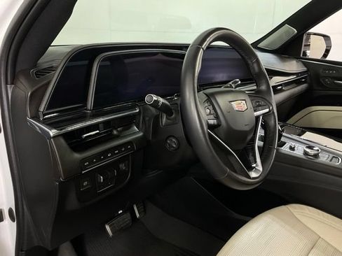 Certified 2022 Cadillac Escalade Sport w/ Touring Package AWD/4WD image 24