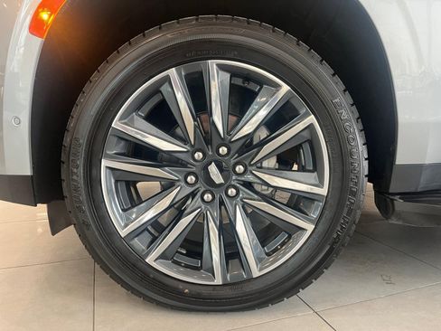 Used 2024 Cadillac Escalade ESV Sport AWD/4WD image 10