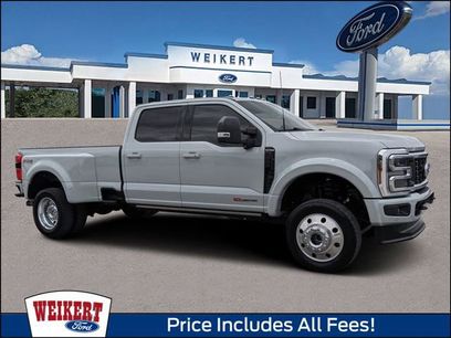 Certified 2025 Ford F450 Platinum w/ FX4 Off-Road Package