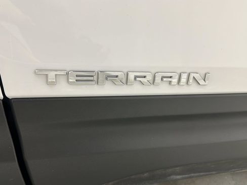 Used 2019 GMC Terrain SLT image 28