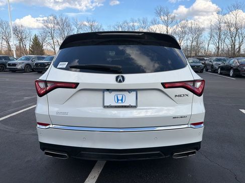Used 2022 Acura MDX SH-AWD w/ Advance Package image 4