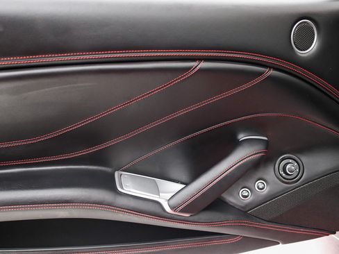 Used 2016 Ferrari California T RWD image 21
