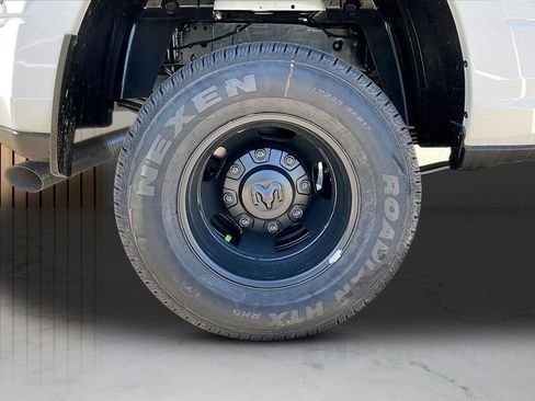 New 2026 RAM 3500 Tradesman AWD/4WD image 35