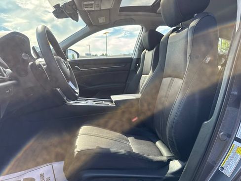 Used 2019 Honda Accord EX image 22