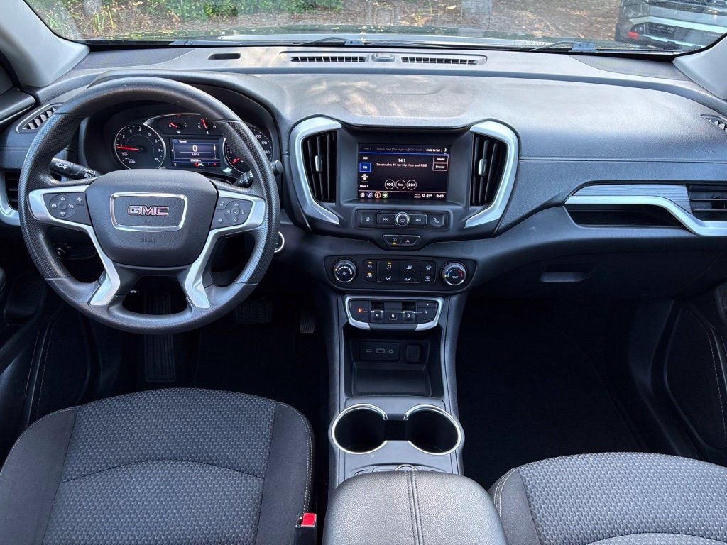 Used 2024 GMC Terrain SLE FWD image 30