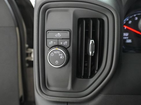 Used 2026 Chevrolet Silverado 1500 Custom RWD image 11