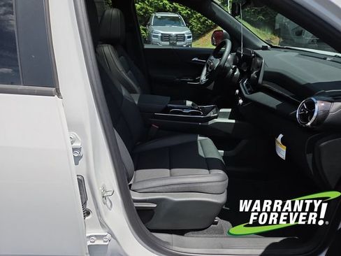 New 2026 Chevrolet Equinox LT w/ Convenience Package II AWD/4WD image 15