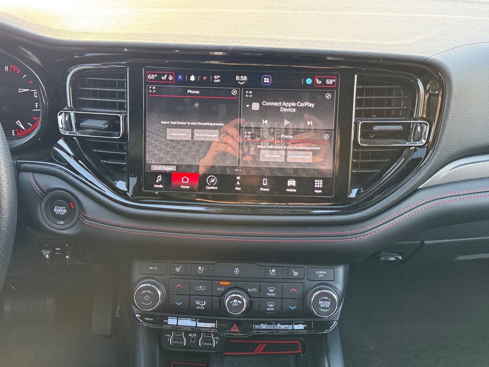 Used 2023 Dodge Durango R/T w/ Tow 'N Go Package AWD/4WD image 16