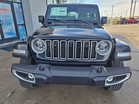 New 2026 Jeep Wrangler Unlimited Sahara AWD/4WD image 15