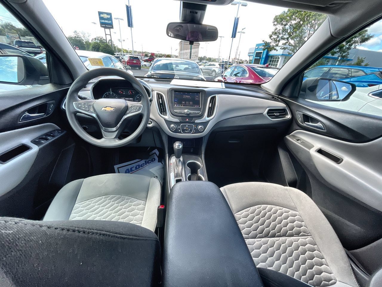 Used 2020 Chevrolet Equinox LS FWD image 20