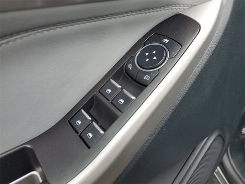 Used 2023 Ford Explorer XLT w/ Equipment Group 202A image 27