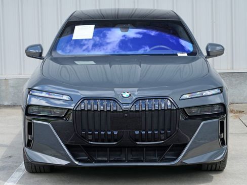 Used 2023 BMW 760i xDrive w/ Executive Package AWD/4WD image 51