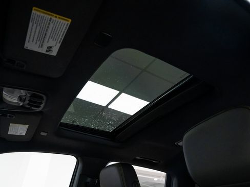 Used 2023 Chevrolet Colorado ZR2 w/ ZR2 Convenience Package III image 15