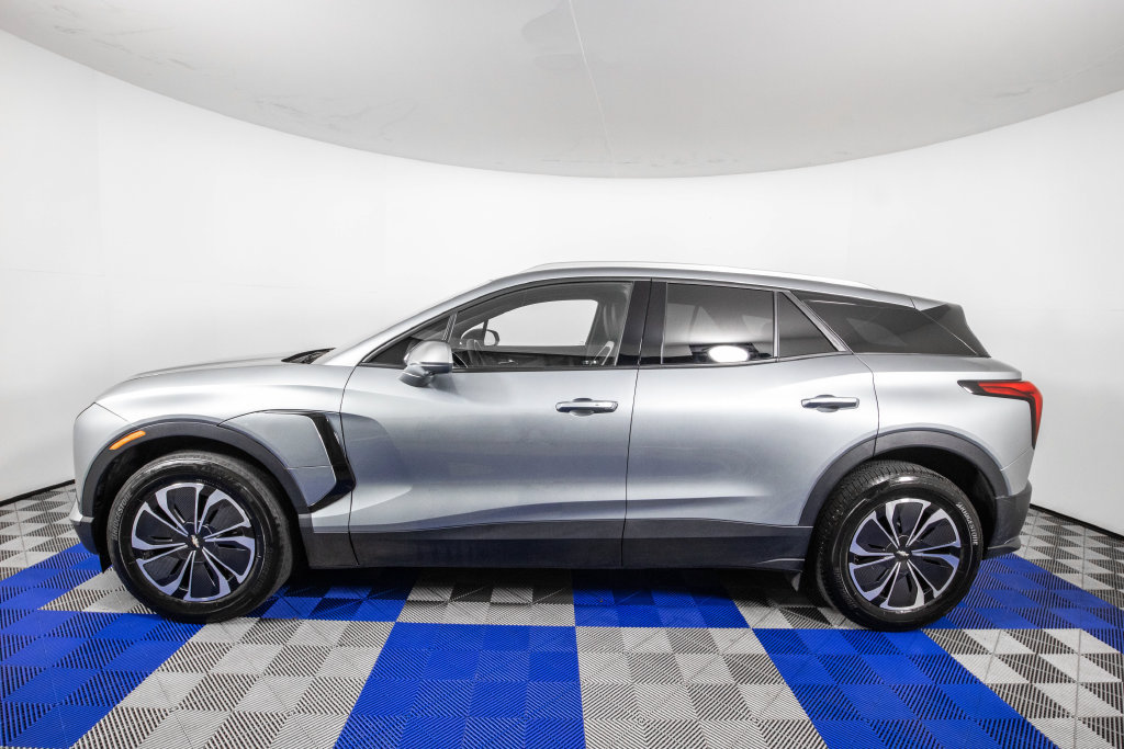 Used 2024 Chevrolet Blazer EV LT AWD/4WD image 8
