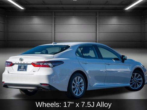 Used 2024 Toyota Camry LE image 9