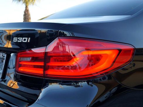 Used 2018 BMW 530i image 28