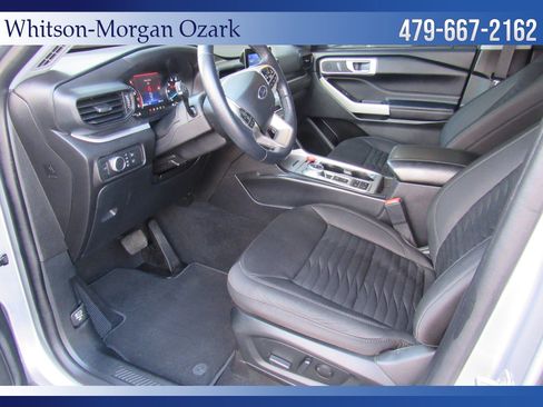 Used 2021 Ford Explorer XLT image 22