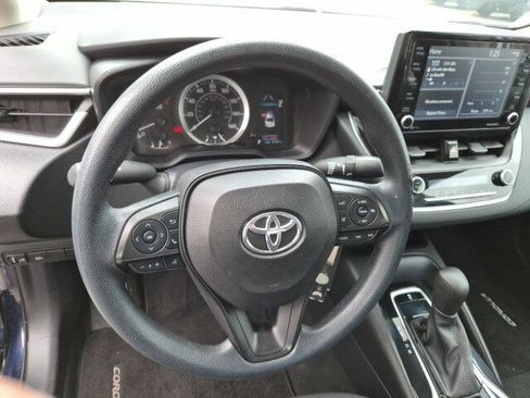 Used 2022 Toyota Corolla LE image 15