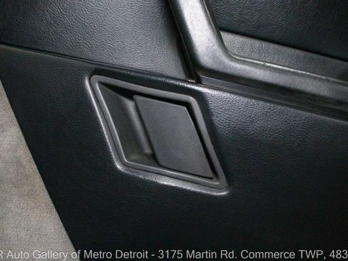 Used 1990 Cadillac Allante image 40