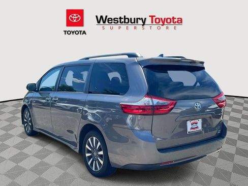 Certified 2020 Toyota Sienna XLE AWD/4WD image 9