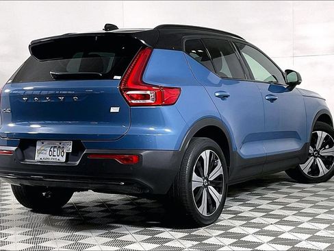 Used 2023 Volvo XC40 Recharge Plus AWD/4WD image 10