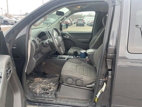 Used 2015 Nissan Frontier Desert Runner image 6