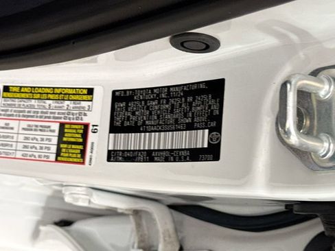 Used 2025 Toyota Camry LE image 31