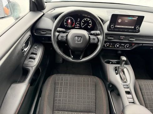 Used 2024 Honda HR-V Sport image 11